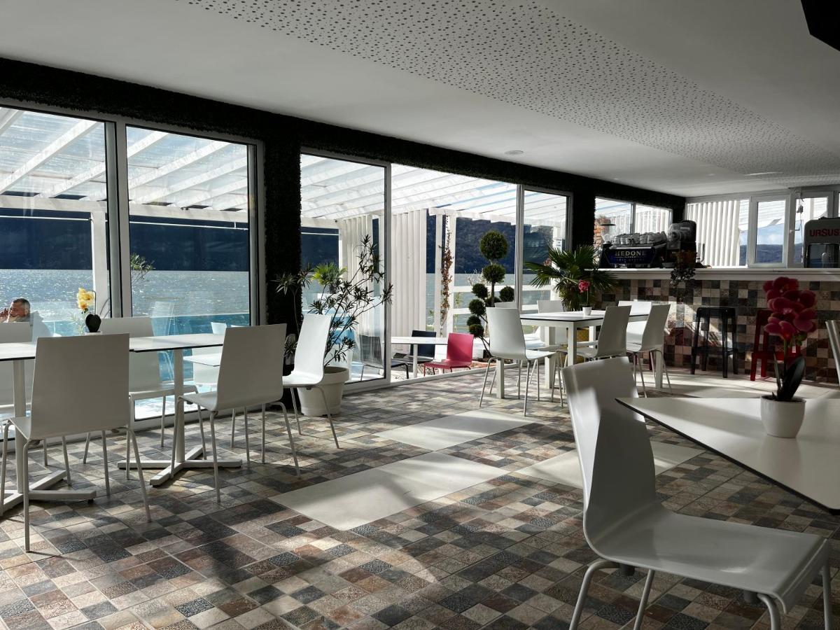 Riviera 990 - Resort&Restaurant Ieşelniţa Exterior foto